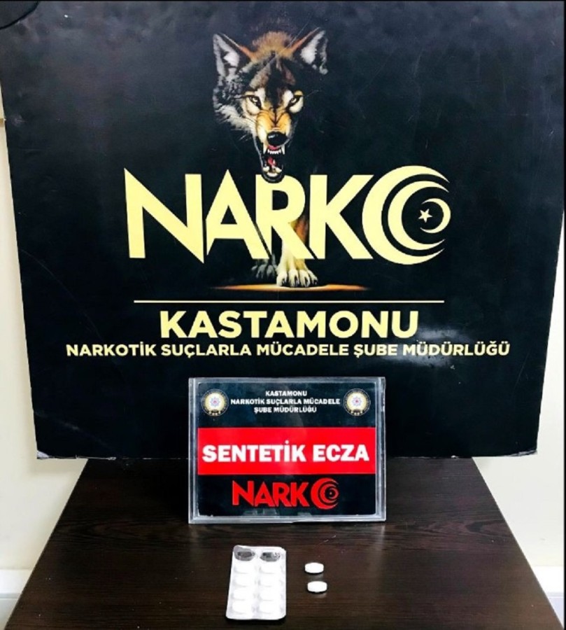 Suçüstü yakalanan zehir taciri tutuklandı;