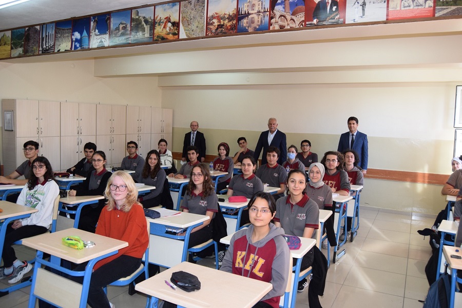 ‘Fen Lisesi’nin başarısından büyük mutluluk duyuyoruz’;