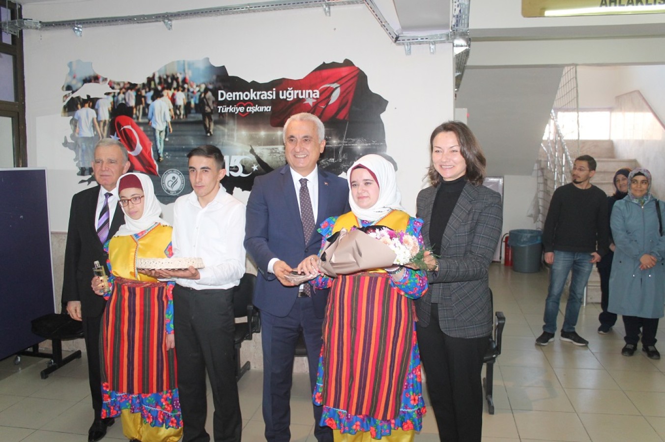 Özel öğrencilerden çok özel program;