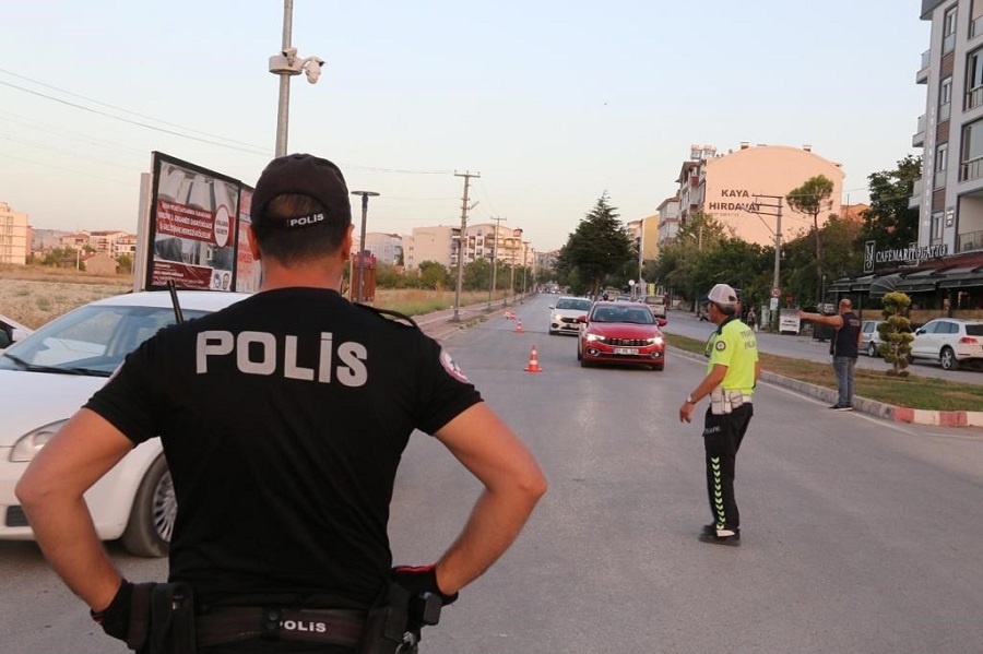 Aranan 642 şahıs yakalandı;