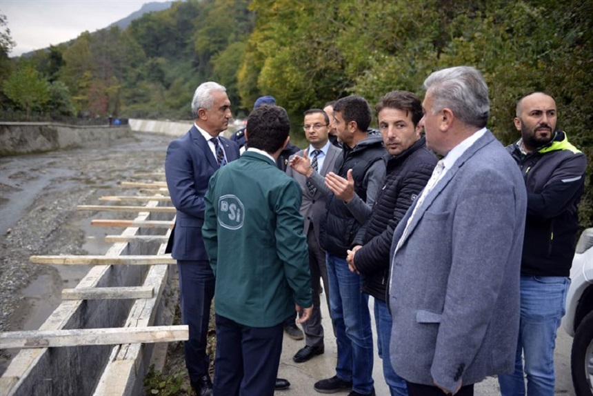 Vali Çakır’dan 4 ilçeye ziyaret;