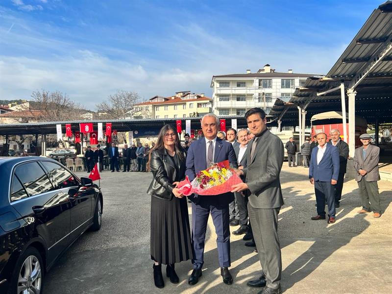 10 yetiştiriciye 800 koyun teslim edildi;
