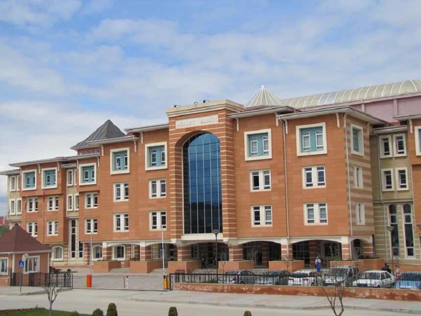 Adliye tercüman alacak;