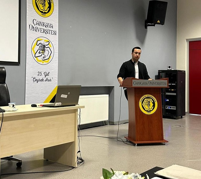 Kendinizi araştırmacı ruhla sürekli yenileyin;