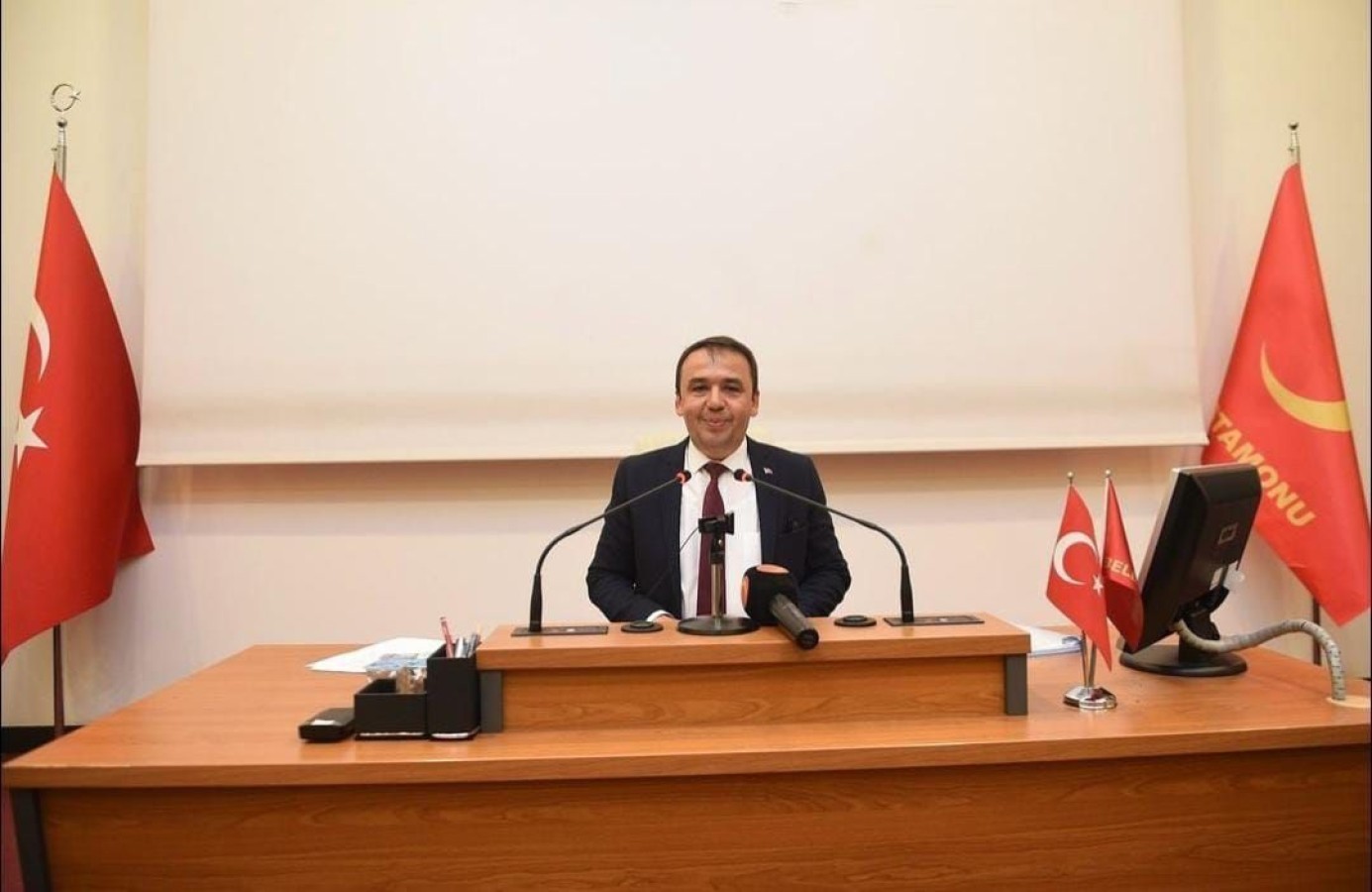 Kastamonu Belediyesi ücretsiz süt dağıtacak!;