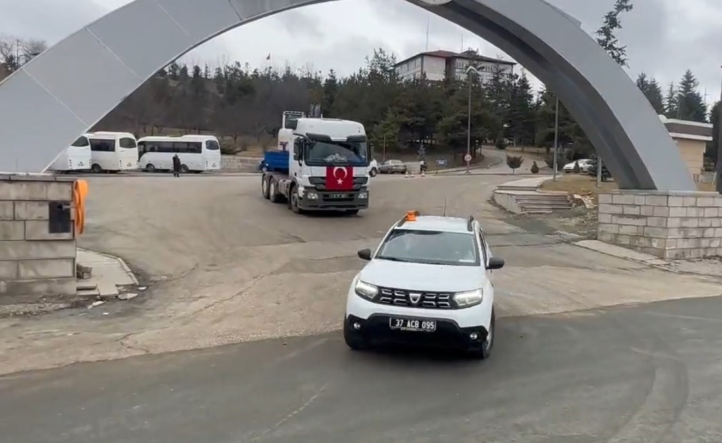 Kastamonu’dan deprem bölgesine büyük destek;