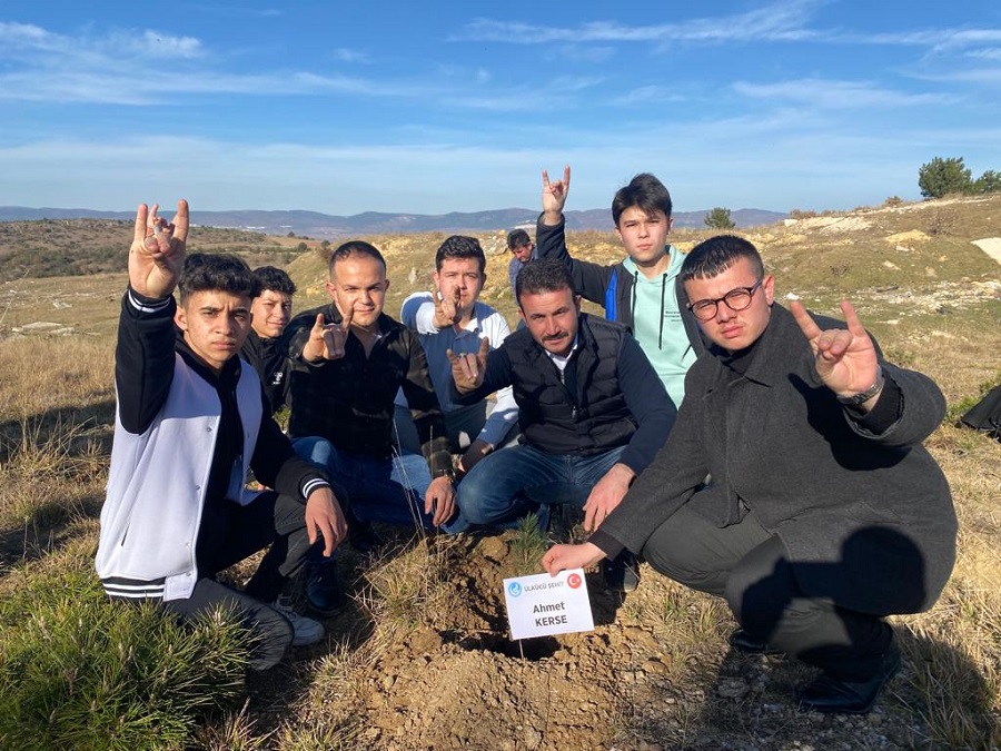 Ülkücüler, Alparslan Türkeş Hatıra Ormanı’na fidan dikti;