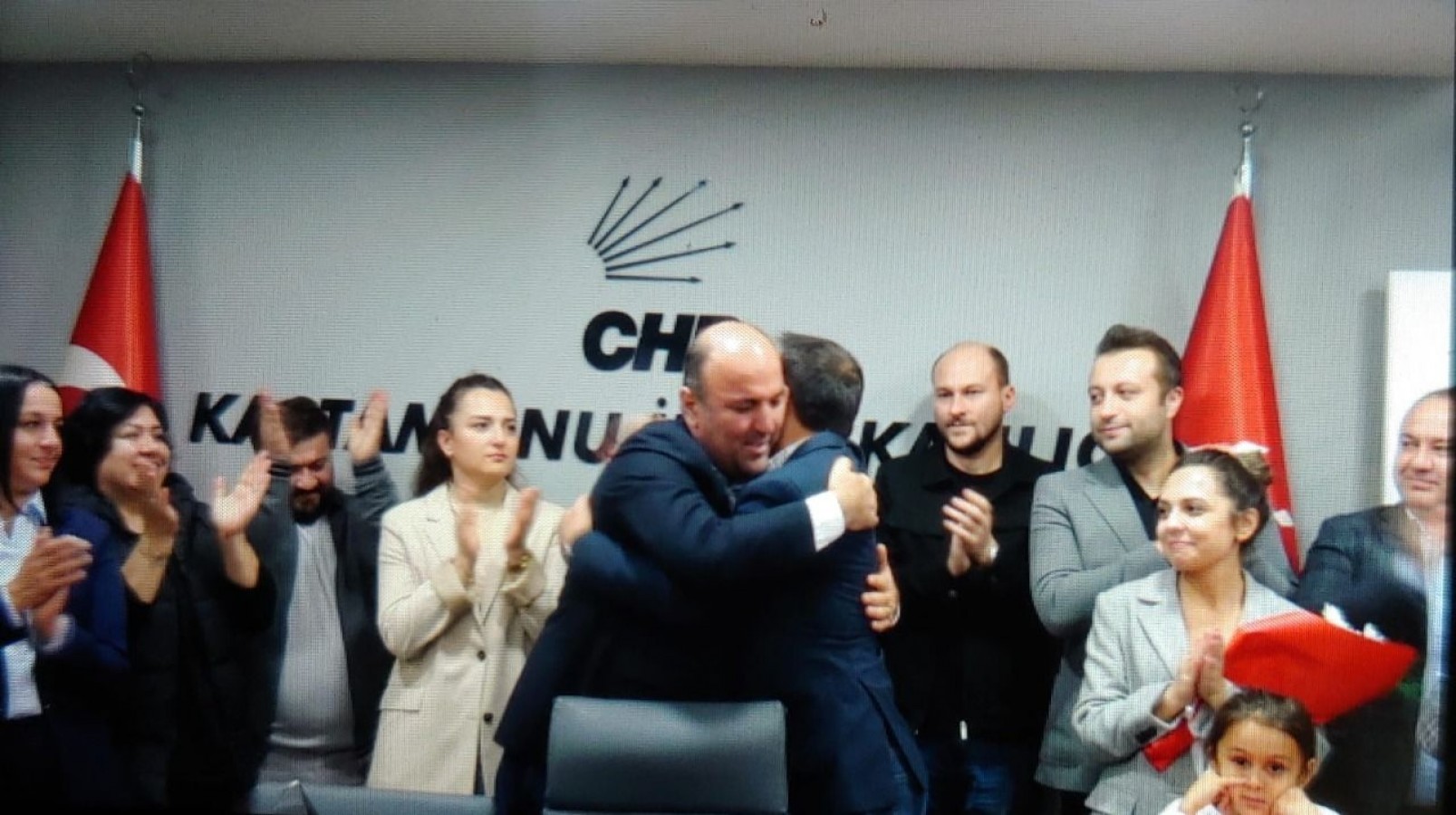 CHP'de alkışlar ve gözyaşları durmadı!;