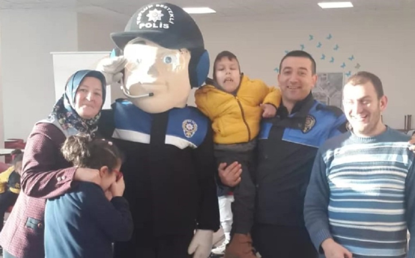 Özel annelere 'En İyi Narkotik Polisi Anne' semineri verildi;