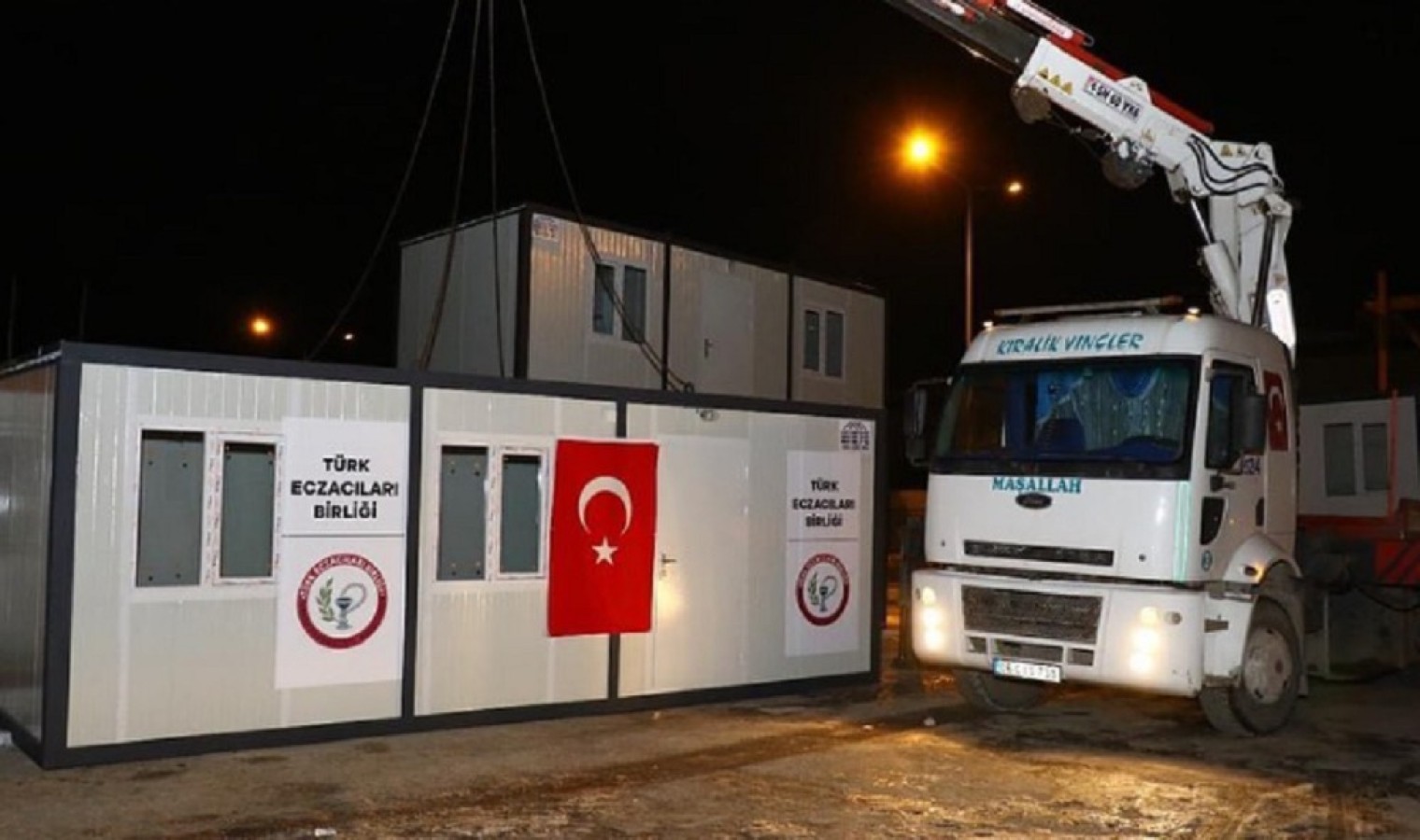 Afet bölgesine ilaç ve tıbbi malzeme desteği;