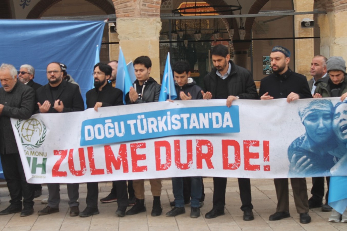 ‘Doğu Türkistan için bir ses verin’;