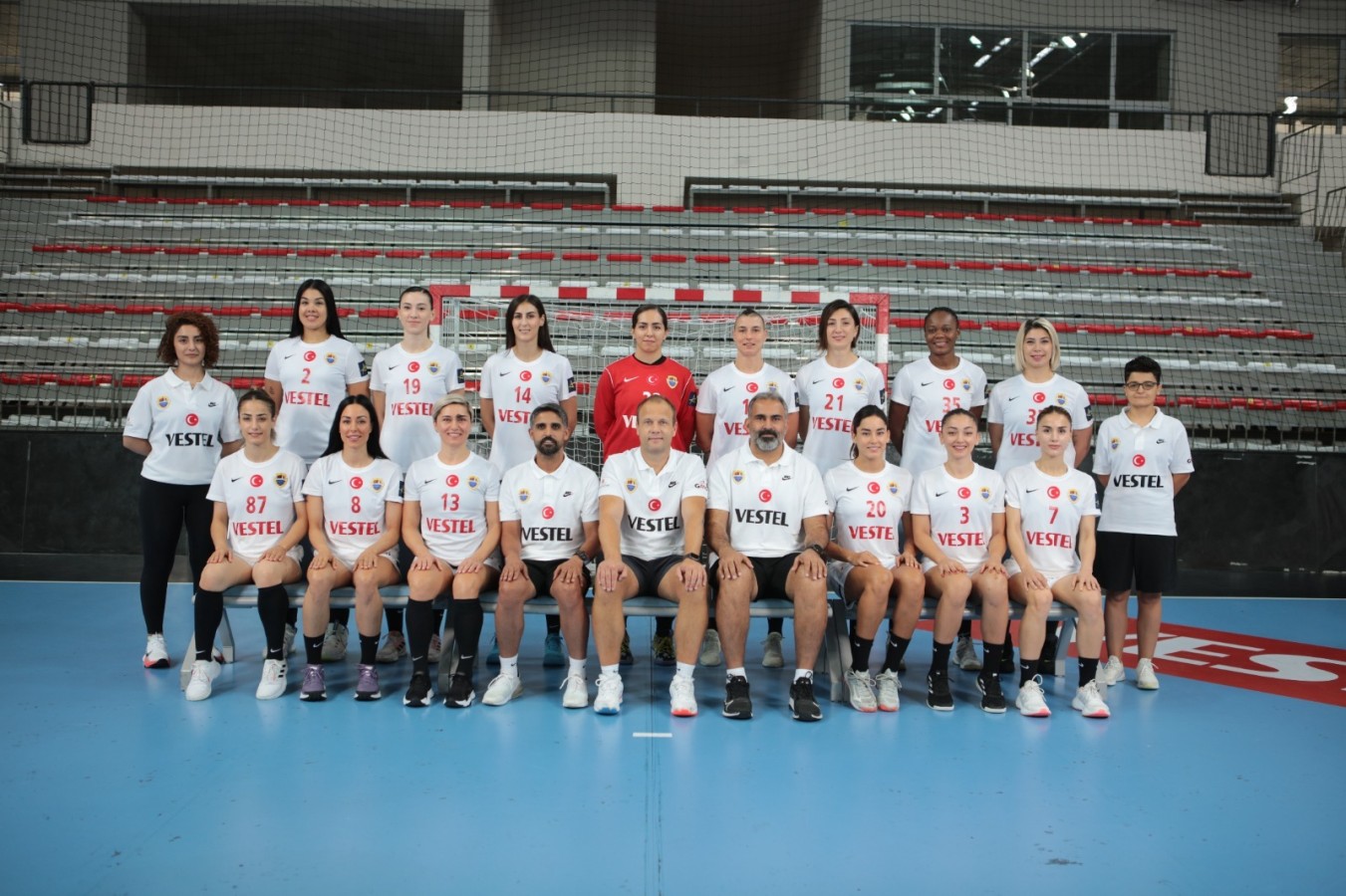 Altın Kızlar, bir kez daha Metz karşısında;