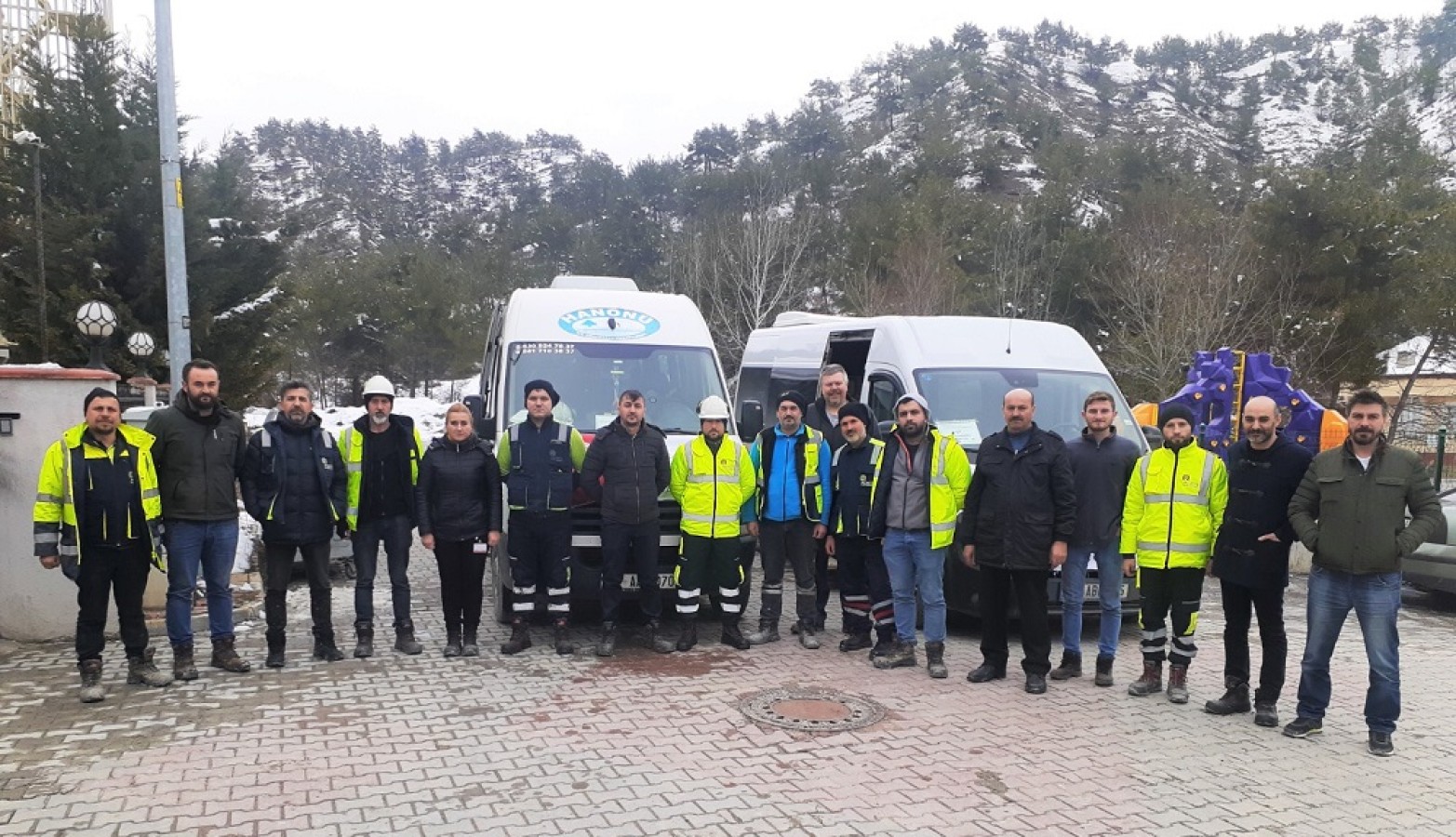 20 madenci, yeni canlar kurtarmak için yola çıktı;