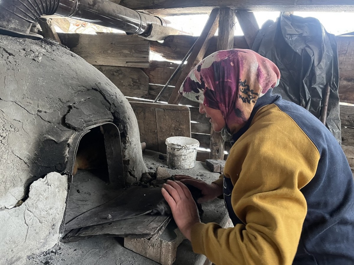 İhsangazili kadınlar fırınlarını depremzedeler için yaktı;