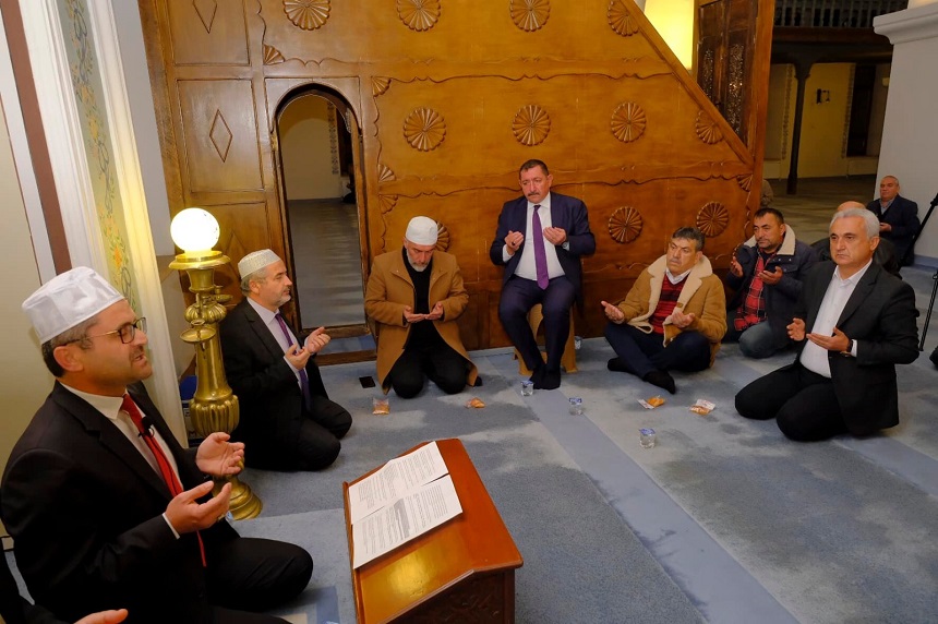 Nasrullah’ta ‘vefa’ gecesi;