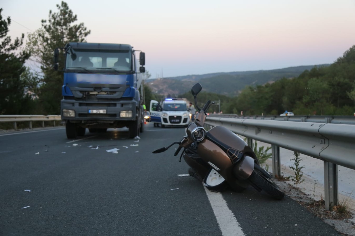 Motosiklet kazasındaki genç kız hayatını kaybetti;