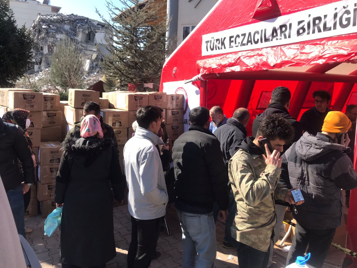 Kastamonu eczacıları deprem bölgesinde;