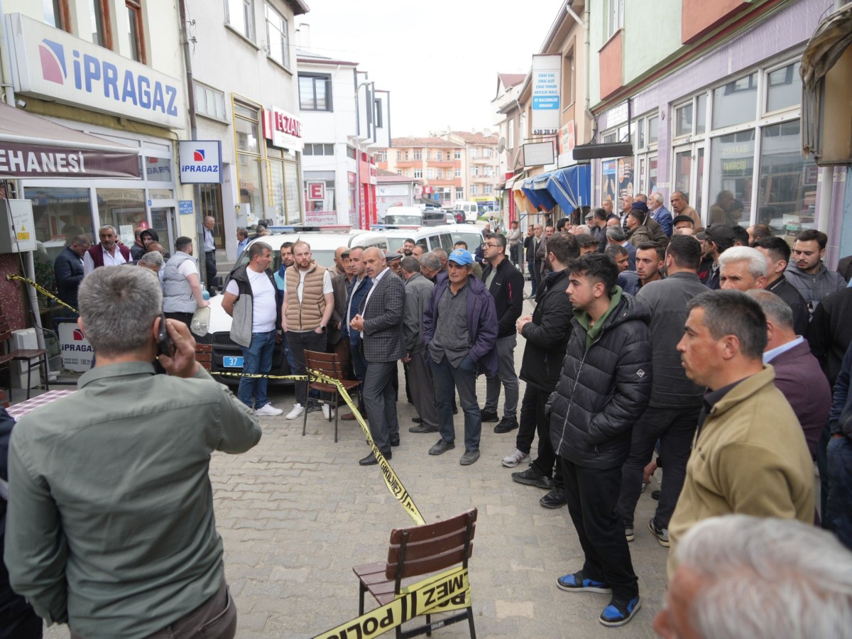Kız isteme husumeti kanlı bitti: 2 ölü!;