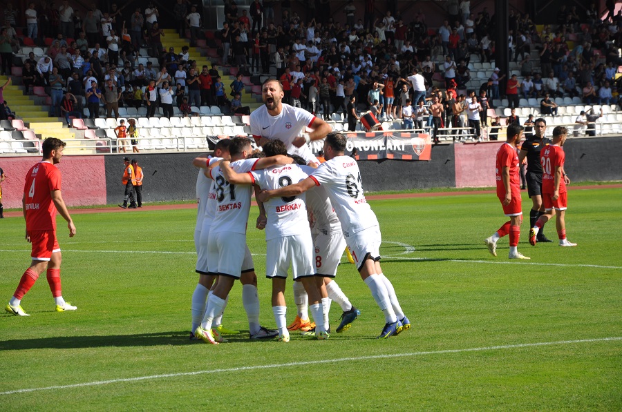 3 puan şart;