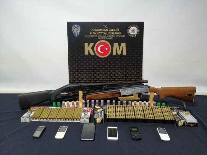 Kaçak telefon ve silah operasyonu: 1 gözaltı;