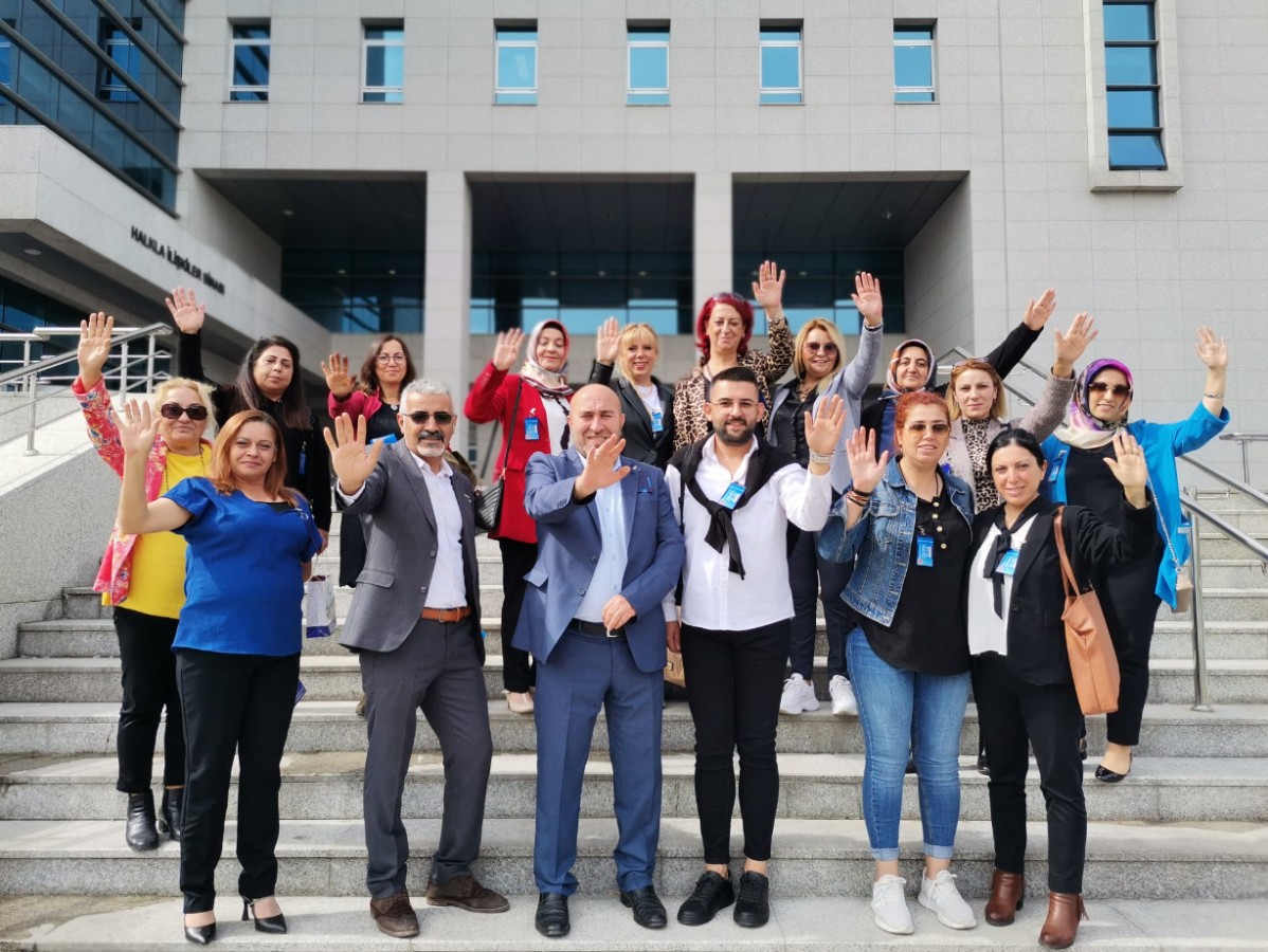 ‘Biz de varız, buradayız’;
