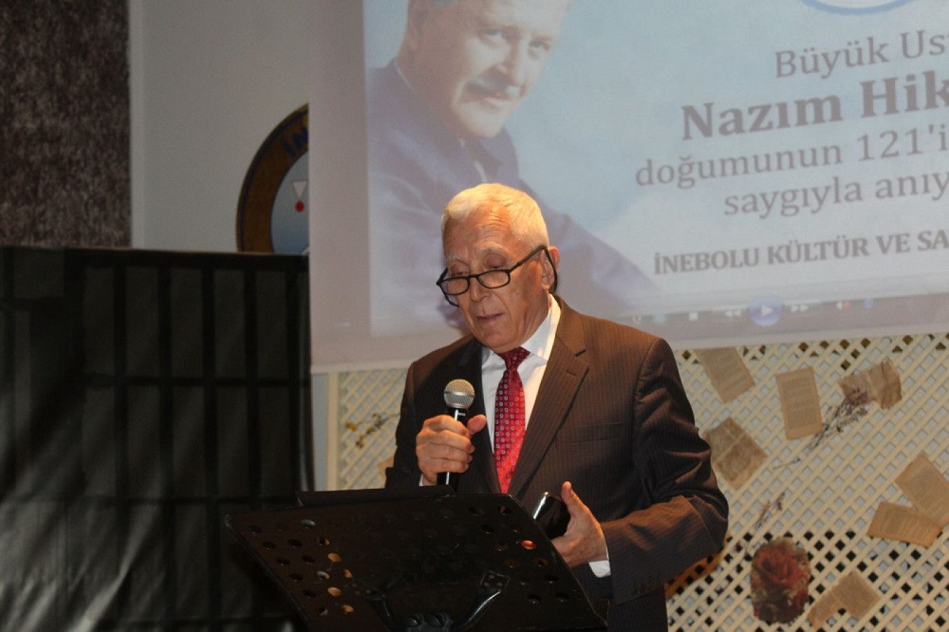 Nazım’ı şiirlerle andılar;