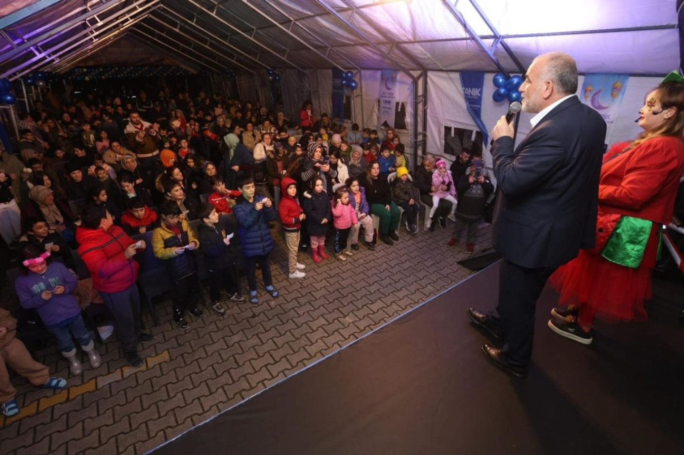 Çocuklar geleneksel Ramazan şenlikleriyle buluşturuyor;