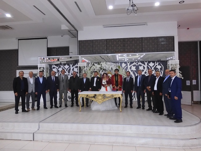 Nur ve Ertuğrul dünyaevine girdi;