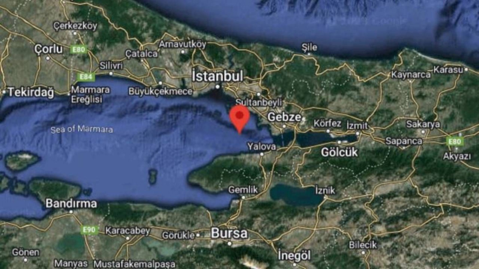 İstanbul'da deprem!;