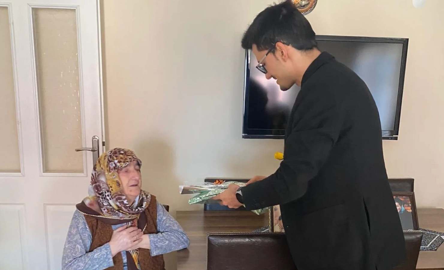Çatalzeytin Devlet Hastanesi’nden Şehit Annesine ziyaret!;