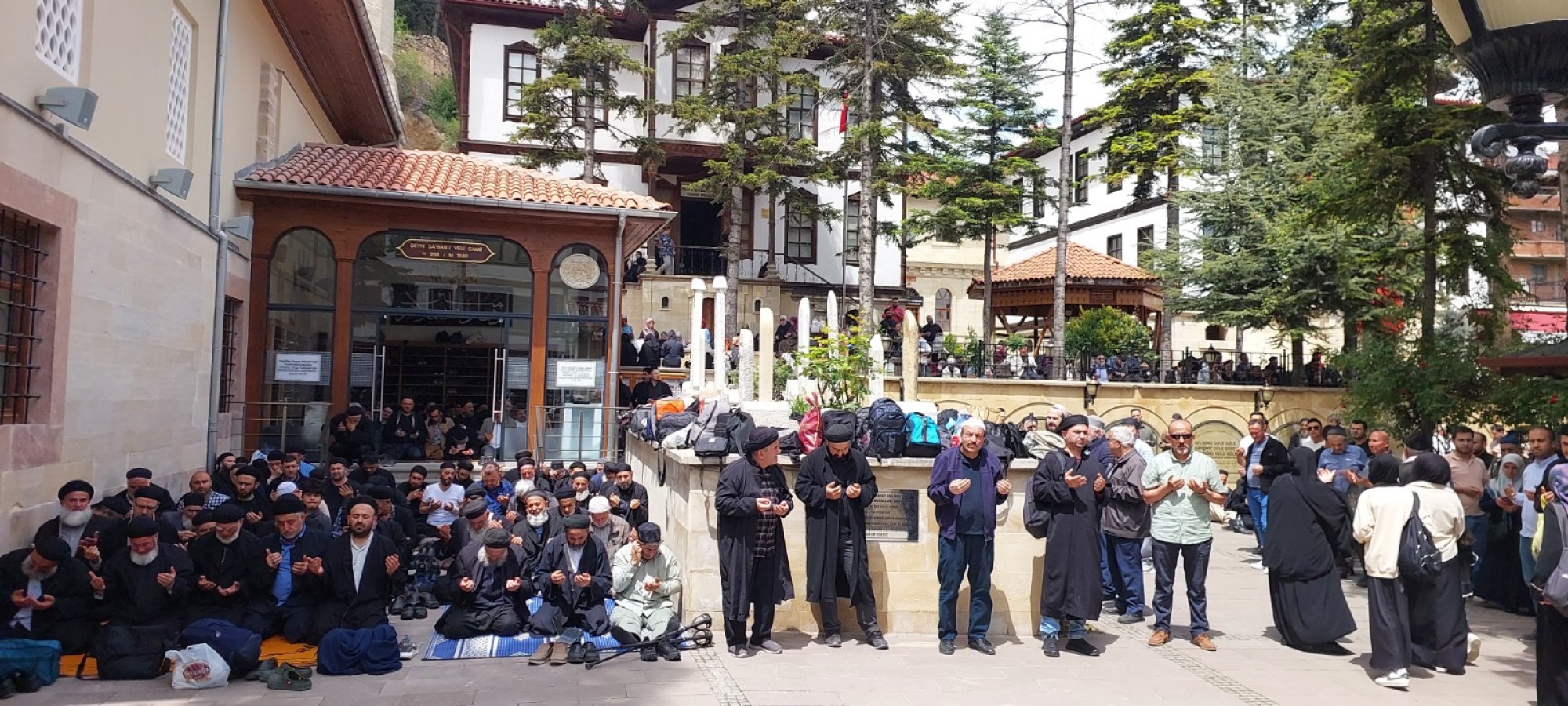 Hz. Pir Şeyh Şaban-ı Veli'ye kalabalık ziyaret!;