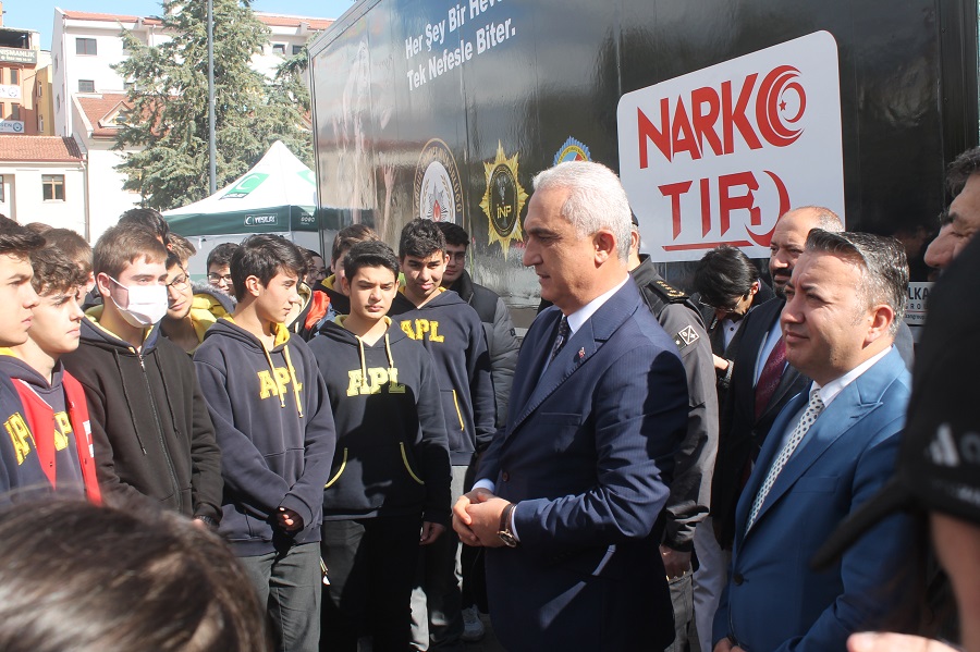 ‘En büyük tehlike uyuşturucu’;