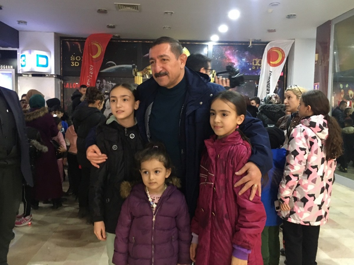 25 bin öğrenciye karne hediyesi;
