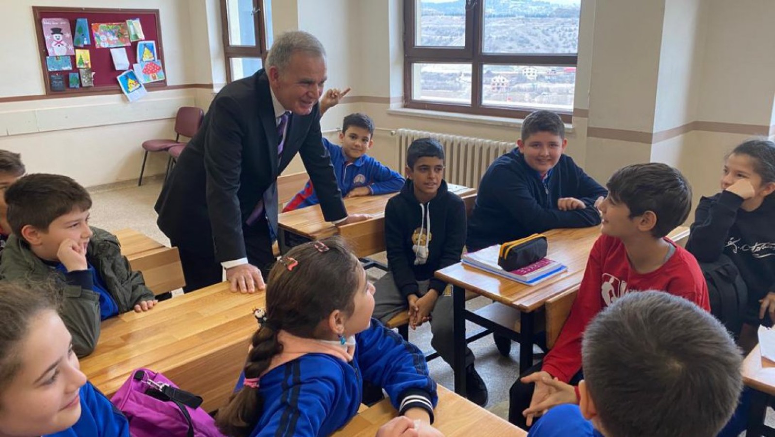 Bahçacıoğlu’ndan okul ziyaretleri;