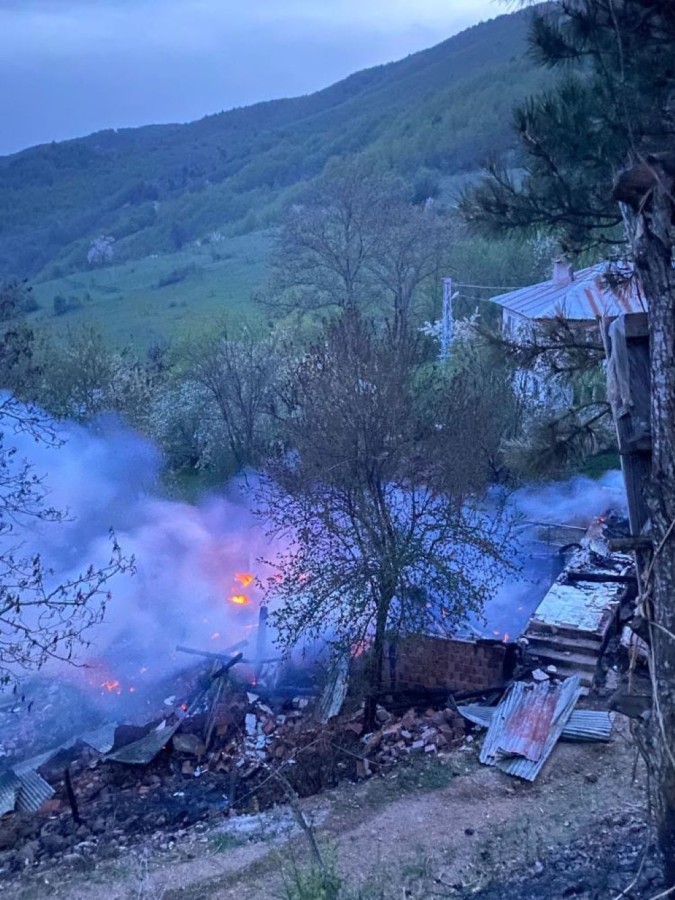 Kastamonu'da bir ev kül oldu!