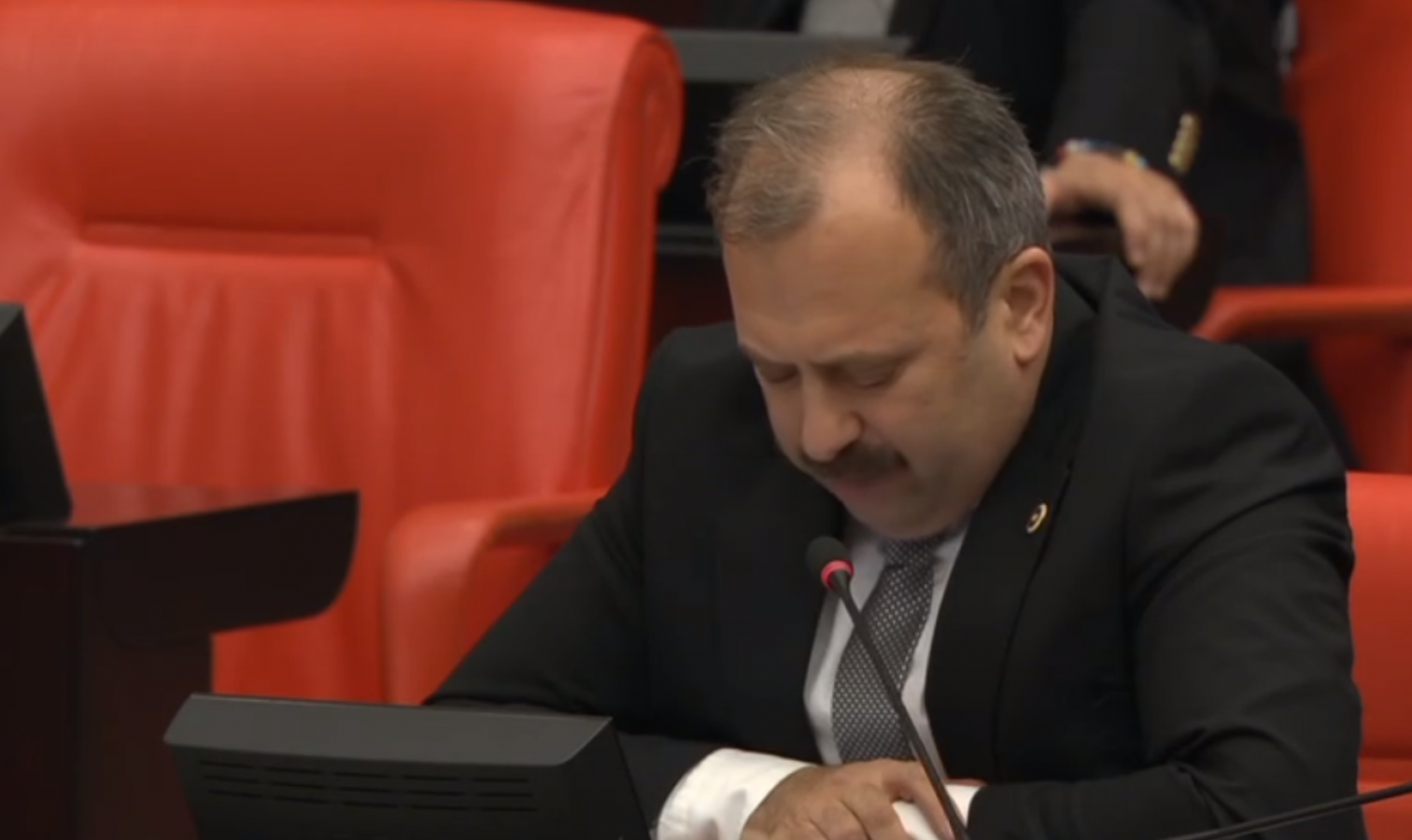 Milletvekili Uluay, konuşmasını tamamlayamadı;