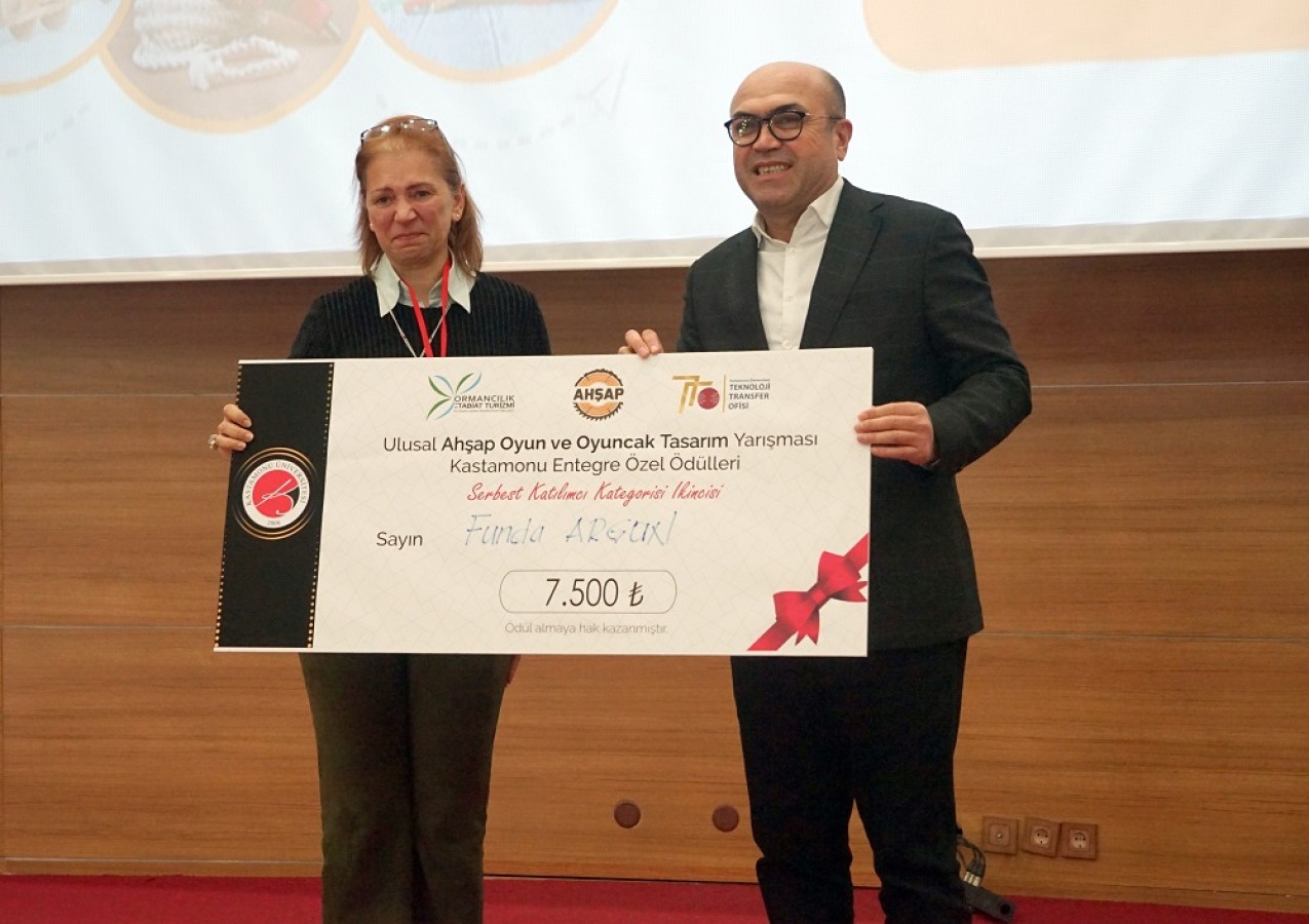 Ahşap oyuncaklar yarıştı;
