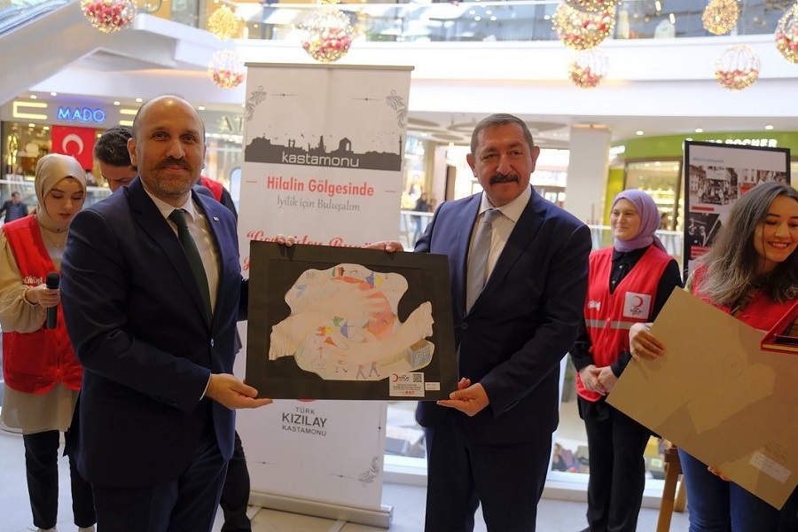 ‘Geçmişten Bugüne Hilalin Yolculuğu’ resim sergisi açıldı;